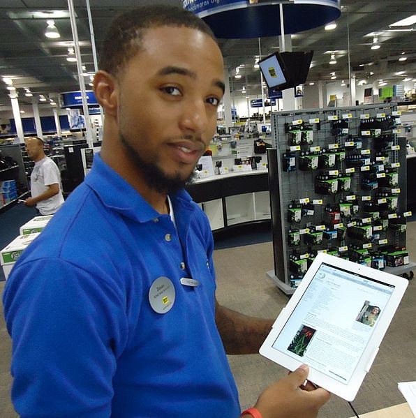 Sneak Peek: Employees Dish About Working at Best Buy 